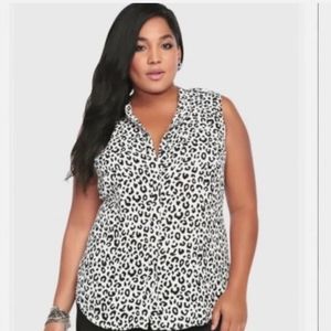 Torrid Buttondown Top in Leopard Print